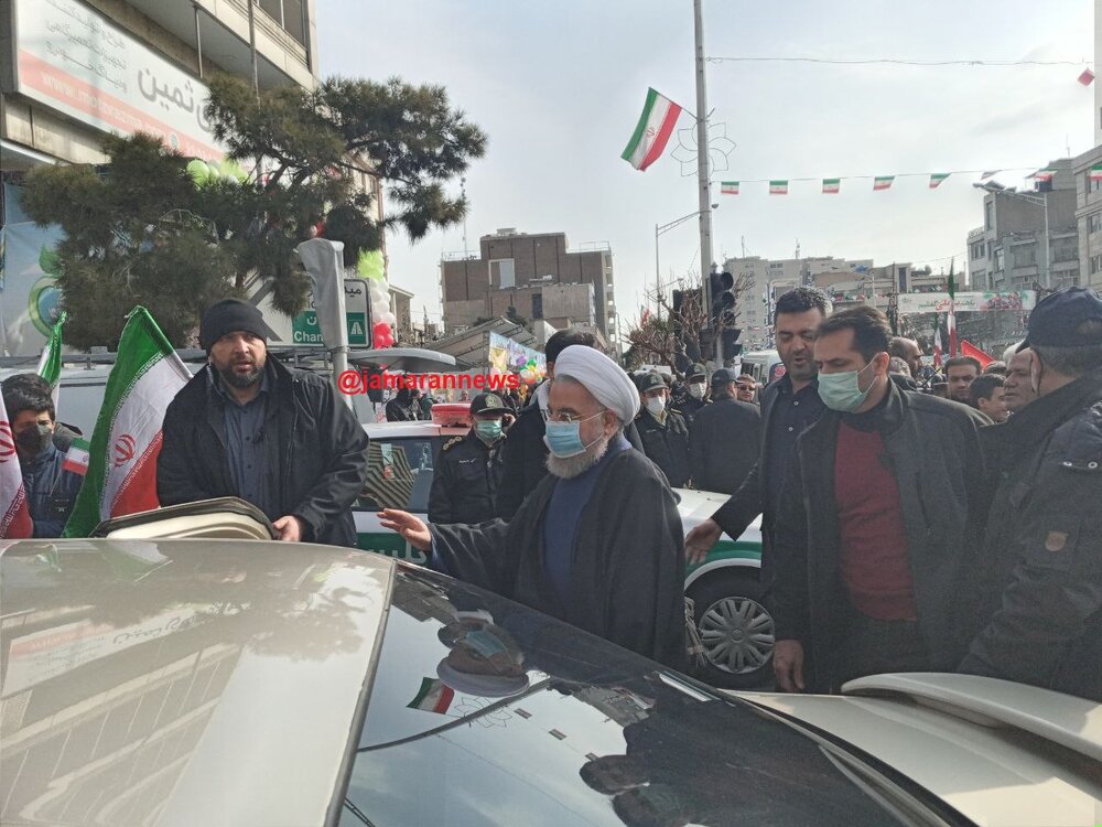عکس| حضور حسن روحانی در راهپیمایی ۲۲ بهمن در تهران