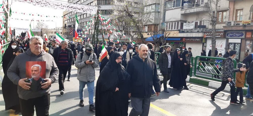 حضور پرشور ملت ایران در راهپیمایی۲۲ بهمن: نمایش وحدت ملی در خیابان/ توهم ناشی از اختلافات خانوادگی به پایان رسید