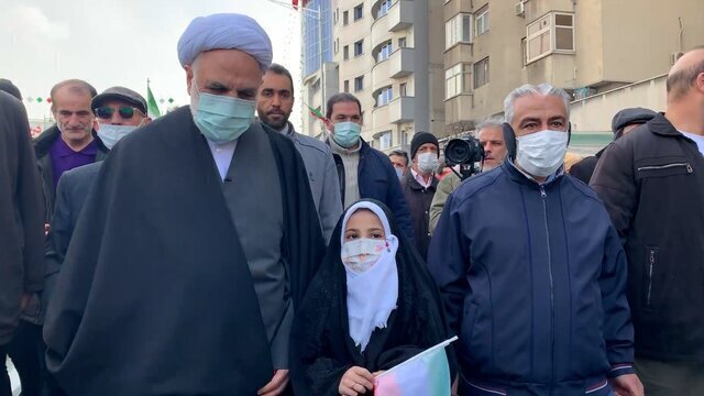 حضور پرشور ملت ایران در راهپیمایی۲۲ بهمن: نمایش وحدت ملی در خیابان/ توهم اختلافات خانوادگی به پایان رسید