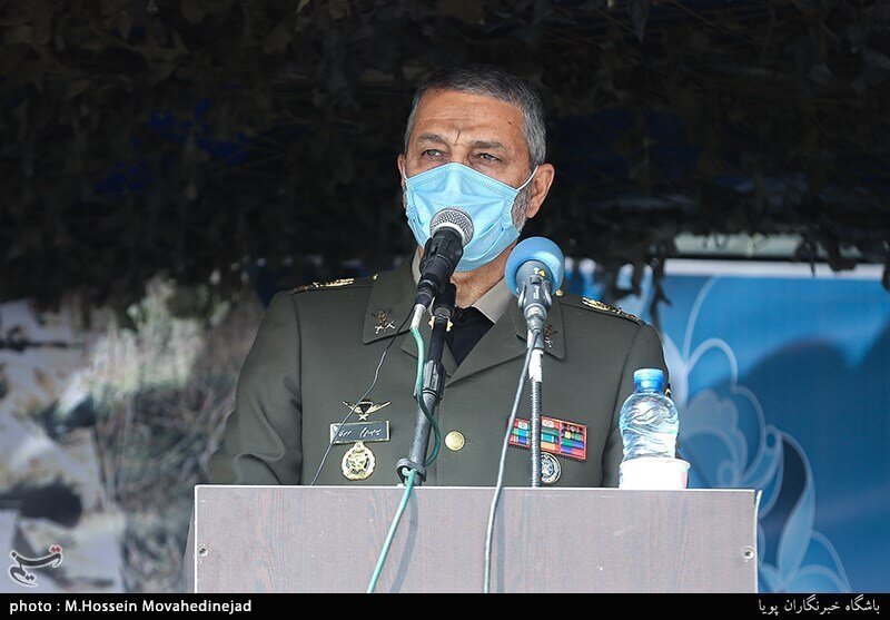 حضور پرشور ملت ایران در راهپیمایی۲۲ بهمن: نمایش وحدت ملی در خیابان/ توهم اختلافات خانوادگی به پایان رسید