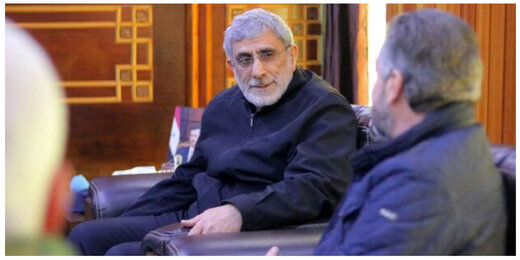 پوشش متفاوت فرمانده سپاه قدس در مناطق زلزلهزده سوریه + عکس پوشش متفاوت فرمانده سپاه قدس در مناطق زلزلهزده سوریه + عکس