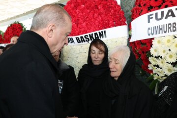 وداع اردوغان و سیاستمداران ارشد ترکیه با دنیز بایکال