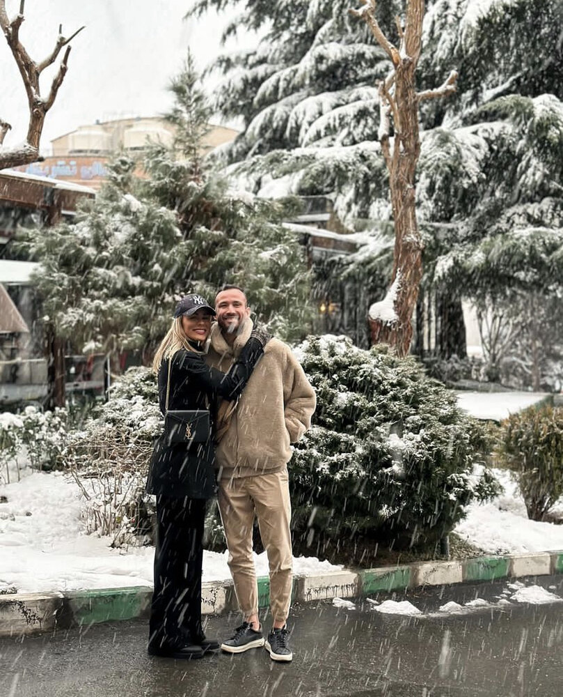 عکس | قاب برفی پریرا و همسرش در تهران