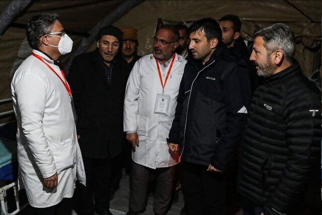 بازدید داماد اردوغان از بیمارستان صحرایی ارتش ایران/عکس