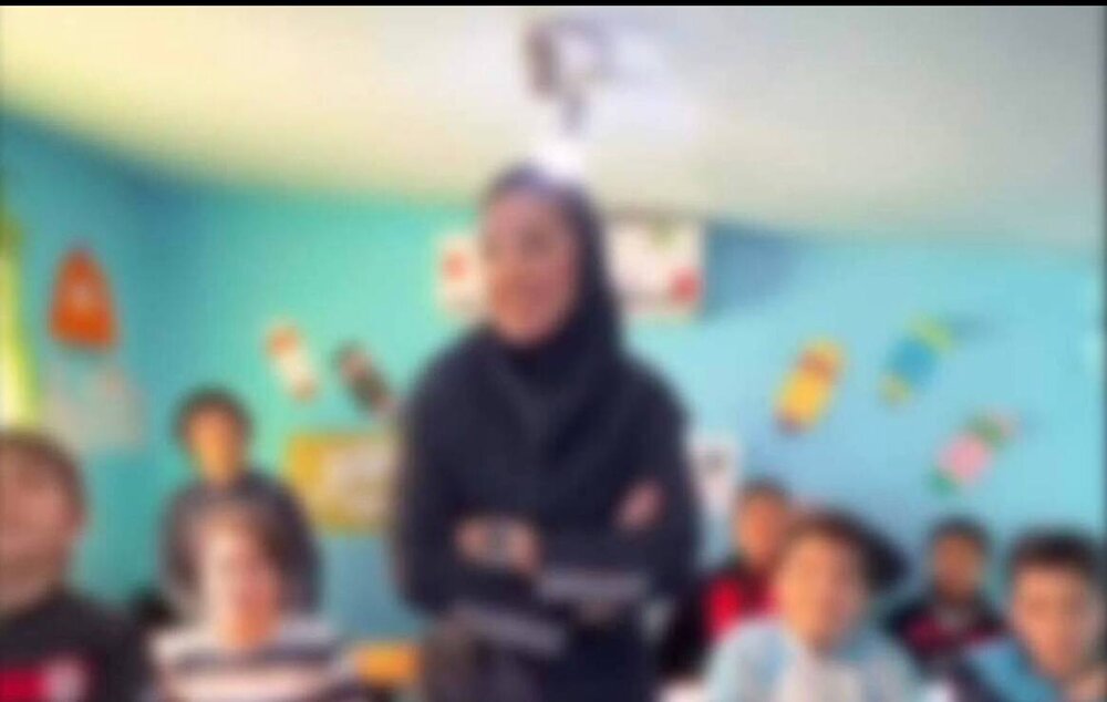 از «آقامون جنتلمنه» تا «گنگستر شهر آمل» در کلاس درس؛ معلم اخراج و مدرسه تعطیل شد/ «تیغ سانسور جلوی تربیت موسیقایی مردمی ناشاد را گرفته»