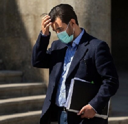 طعنه سنگین آذری جهرمی به «سیاستگذاران» / مختارید سرتان را زیر برف کنند، اما ...
طعنه سنگین آذری جهرمی به «سیاستگذاران» / مختارید سرتان را زیر برف کنند، اما ...