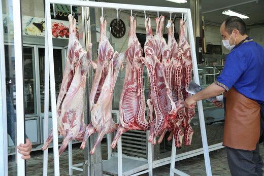 در قطب دامداری اصفهان گوشت قرمز پیدا نمی‌شود/ مردم برای خرید سفر می کنند!