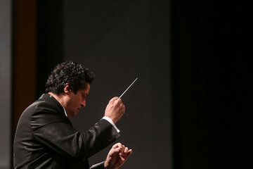 بنیاد رودکی بار دیگر اخراج نوازندگان ارکستر سمفونیک تهران را تکذیب کرد