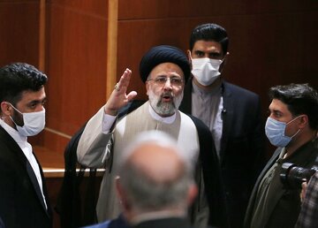 رئیسی: گذشت، آن دوره «دوگانگی» در تعریف دولت و سایر نهادها /  خدمت «رهبری» که گزارش می‌دهم ...