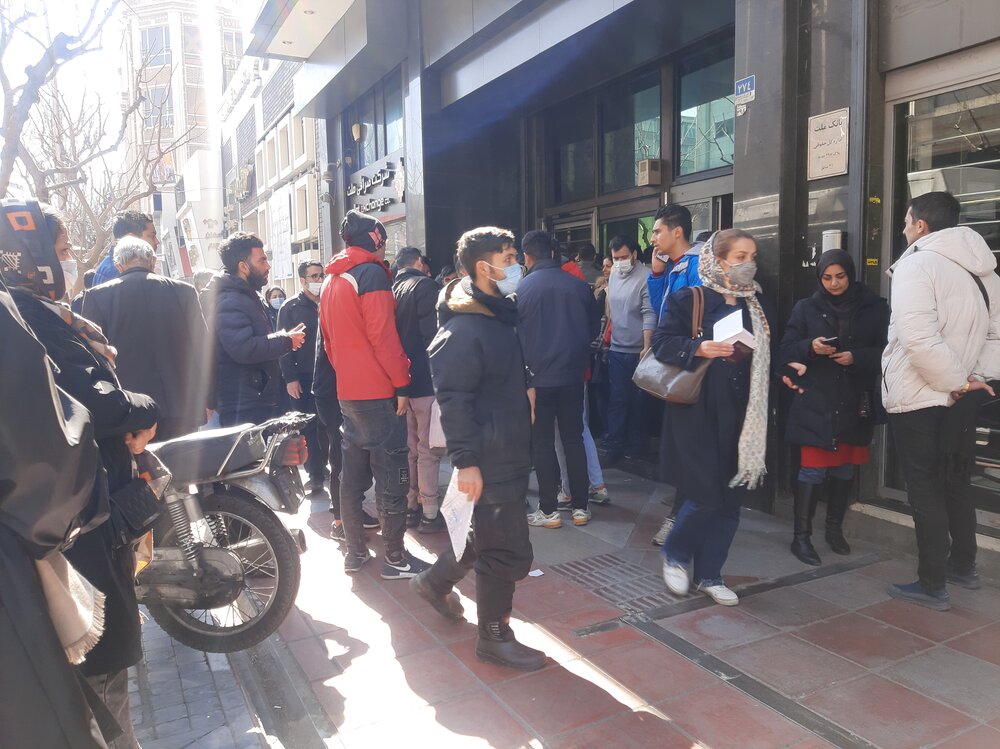 اطلاعیه جدید ارزی بر شیشه صرافیها/ تغییرات ارز در راه است