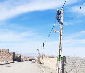 اجرای طرح اصلاح و احداث ۵۹ کیلومتر شبکه توزیع برق در شهرستان میامی