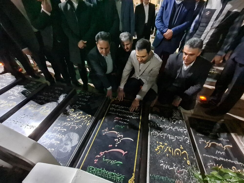 اهدا مدال طلا قهرمانِ کرمانی جهان به شهید هاشمینژاد