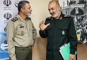  دیدار فرماندهان کل سپاه و ارتش / سردار سلامی: اروپا، رسمی و آشکار، وارد «جنگ غیرسخت» با ما شده