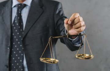 وکیل کیفری تهران و وکیل کمیسیون ماده صد چه کارکردی دارند؟