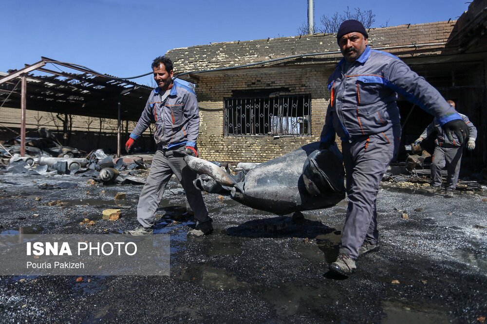 عکس| تصاویری از سوختن ماشین‌ها درپی انفجار مرکز گاز مایع در همدان
