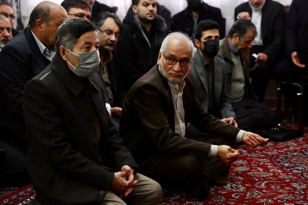 برگزاری مراسم تشییع همسر شهید مطهری در تهران / آنان که آمدند + عکسها