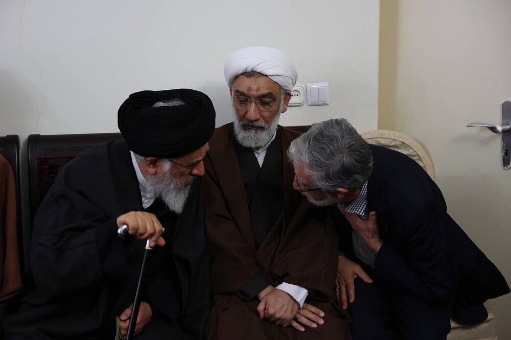 برگزاری مراسم تشییع همسر شهید مطهری در تهران / آنان که آمدند + عکسها