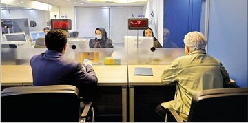 ۶۳ خدمت ارزی در یک تالار/ تخصیص ارز به متقاضیان چند روز طول می کشد؟