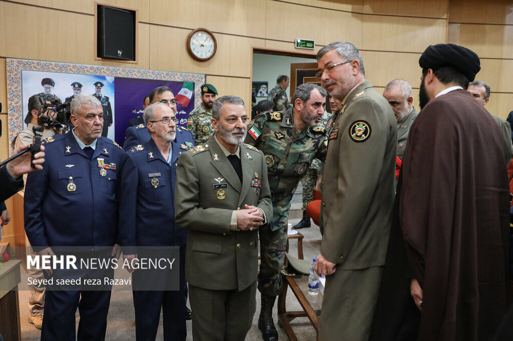 با حکم رهبر انقلاب / «نشان فداکاری» به این «سه فرمانده» اهدا شد + عکسها