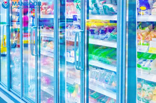 راهنمای کامل خرید یخچال فروشگاهی از نظر صنایع منصور