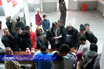 یک ماه پس از زمین‌لرزه شدید خوی