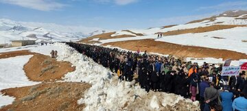 تقدیر فرمانده سپاه استان چهارمحال وبختیاری  از حضورباشکوه مردم درتشییع شهید طاهر زمانی