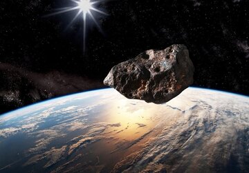 عبور خطرناک یک سیارک غول‌پیکر از کنار زمین