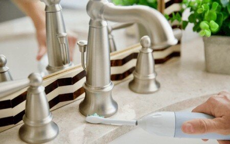 کاربردهای جالب مسواک کهنه در خانه که نمیدانستید