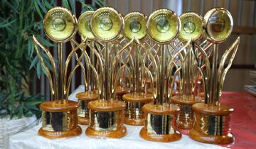 مهمترین جایزه علمی کشور آب رفت؟/ چرا «خوارزمی» از استاد دانشگاه «راکفلر» به دو استاد «بی رزومه چینی » رسید؟ مهمترین جایزه علمی کشور آب رفت؟/ چرا «خوارزمی» از استاد دانشگاه «راکفلر» به دو استاد «بی رزومه چینی » رسید؟