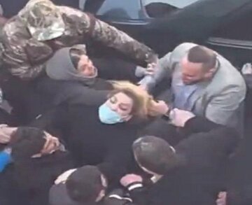 وحیدی به فرمانده پلیس دستور «رسیدگی فوری» داد / پس‌لرزه فیلم برخورد تند امنیتی با مادر «معترض» به مسمومیت فرزند دانش‌آموزش