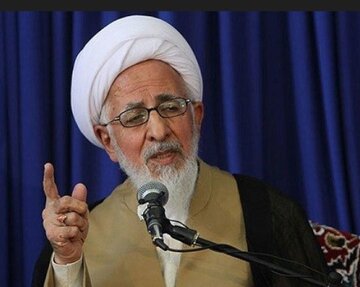  آیت‌الله جوادی‌ آملی: حکومت اسلامی حتی به «کافر»، حق «ظلم کردن» ندارد