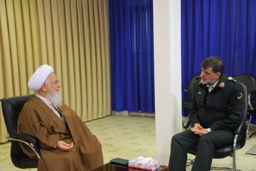 آیت‌الله جوادی‌آملی در دیدار سردار رادان: امنیت با تدبیر و ادب به‌دست می‌آید؛امور نظامی سهم کمتری دارد/ بردن نام امام، رهبری و بسم الله گفتن کافی نیست