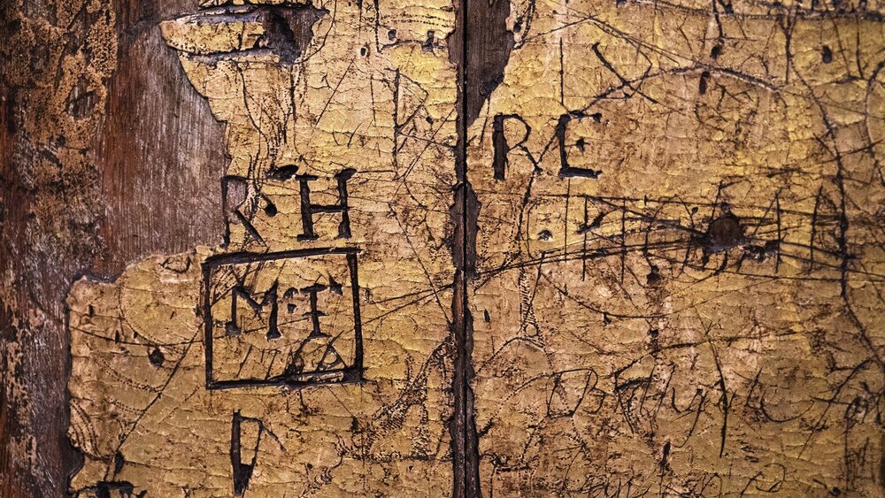 عکس| مرمت یک صندلی 700 ساله برای تاجگذاری پادشاه جدید بریتانیا