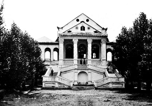 اولین خانواده ایرانی که طعم گوجه را چشید؛ ایرانیها نخستین بار کجا گوجه فرنگی خوردند؟/ عکس