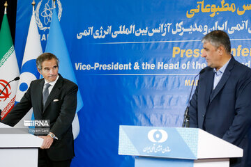 اسلامي : زيارة غروسي وضعت حدا لذرائع الاعداء حول البرنامج النووي الایراني اسلامي : زيارة غروسي وضعت حدا لذرائع الاعداء حول البرنامج النووي الایراني