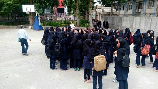 عدم ارائه خدمات آموزشی به دانشآموزانی که قوانین پوششی را رعایت نکنند