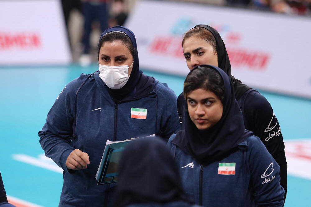 اعتماد به یک زن ایرانی روی نیمکت تیمملی