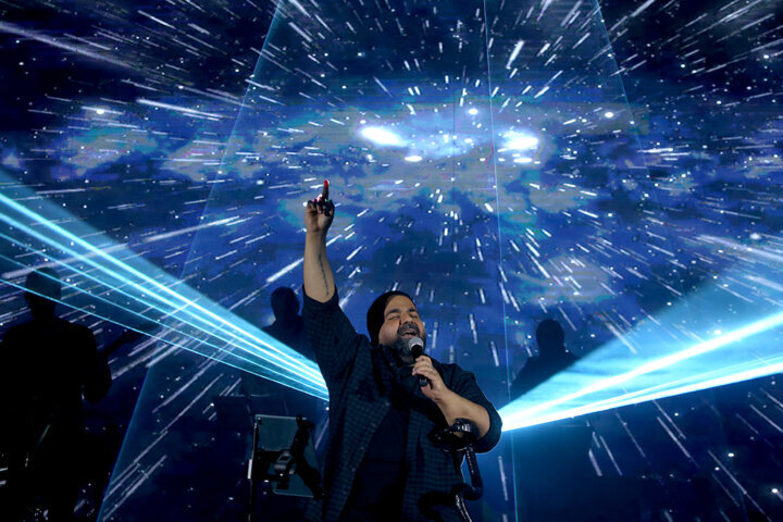 من دیگه خسته شدم...