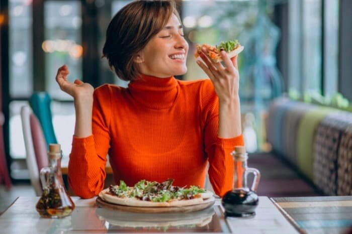 چرا بعضیها هرچه میخورند چاق نمیشوند؟/ بررسی مثلث متابولیسم، ژنتیک و سبک زندگی/ نقش میکروبیوم روده در سوختوساز بدن چیست؟