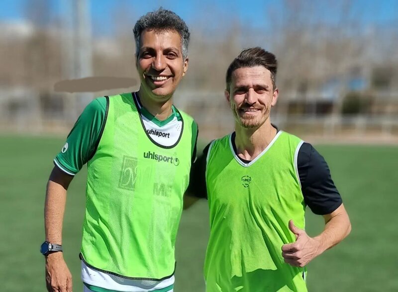 ببینید | حرکت زیبای وریا غفوری و عادل فردوسی‌پور در یک بازی فوتبال