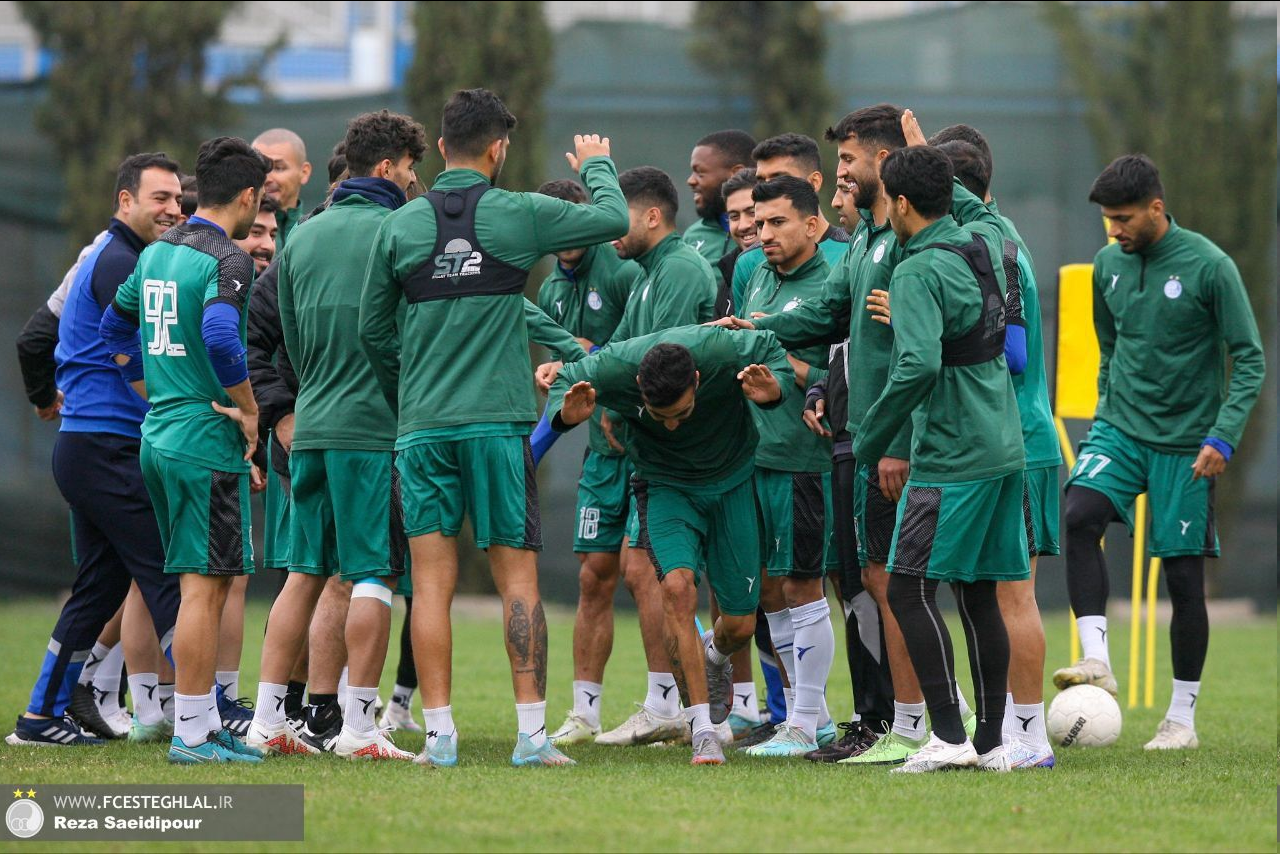 عکس| بازیکن استقلال در تمرین این تیم کتک خورد