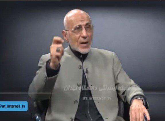 دولت سه بار مدیران خودروسازان را عوض کرده چگونه از «مافیا» صحبت میکند/لایحه تشکیل وزارت بازرگانی را برای نجات فاطمی امین آوردند