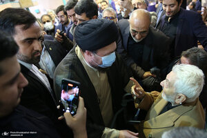 5822672 - تشییع پیکر غفوری‌فرد در حسینیه جماران/ کدام چهره‌های سیاسی آمدند؟ + عکس‌ها