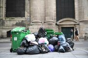 ببینید | اعتراض در پاریس با زباله!