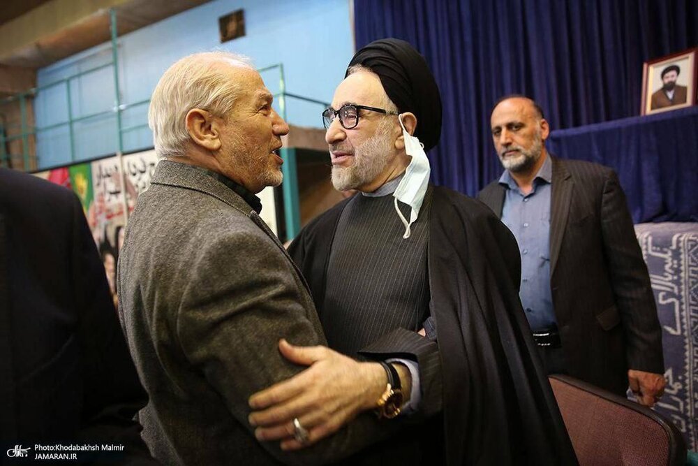 خاتمی بر پیکر غفوریفرد «نماز میت» خواند + عکسها