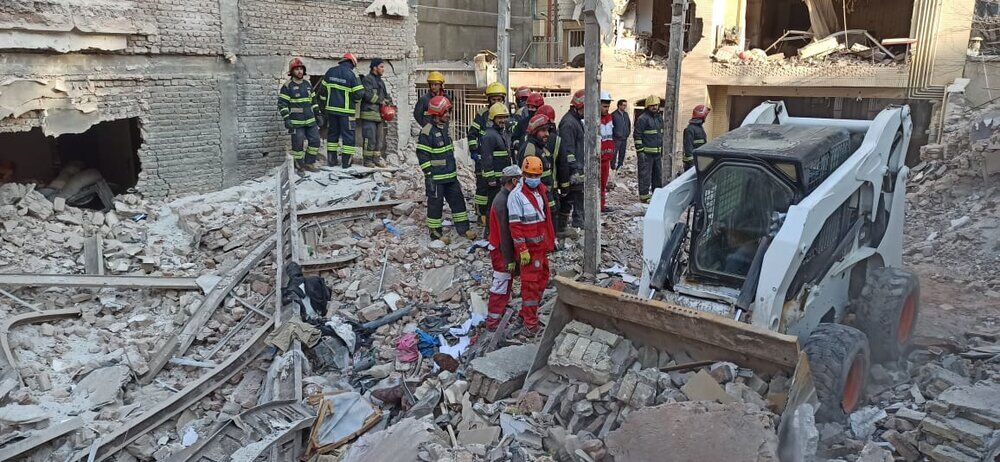 علت انفجار واحد مسکونی منظریه تبریز در دست بررسی است/آسیب ساختمان های همجوار