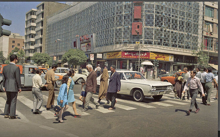 تهرانِ شلوغِ ۵۰ سال پیش/ عکس