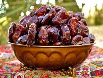 برای اینکه سرتان کلاه نرود؛ اسم و شکل انواع خرما را بشناسید / لیست قیمت انواع خرما