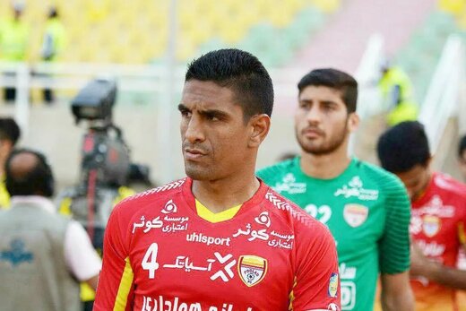 عکس | واکنش تند کاپیتان فولاد به استوری کاپیتان استقلال