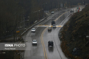 وضعیت جاده‌های کشور/ برف و باران در جاده‌های ۳ استان و افزایش چشمگیر سفرهای بین‌شهری